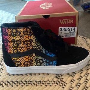 Size 7 vans, high tops, dia de los muertos